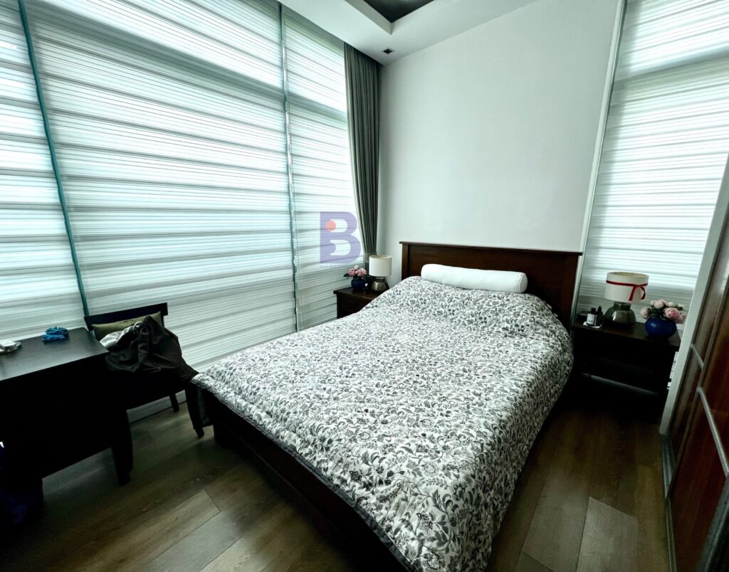 For Sale 3 Bedrooms Eight Forbes Town Condo Golf course view in Bonifacio Global City (18)