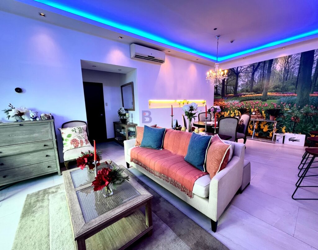 For Sale 3 Bedrooms Eight Forbes Town Condo Golf course view in Bonifacio Global City (2)