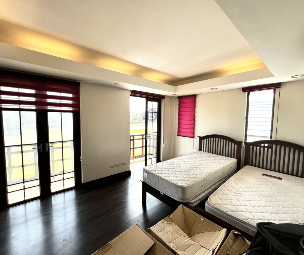 For Sale Phuket Mansion, South Forbes Nuvali, near CALAX Road along Silang and Sta. Rosa, Cavite (4)
