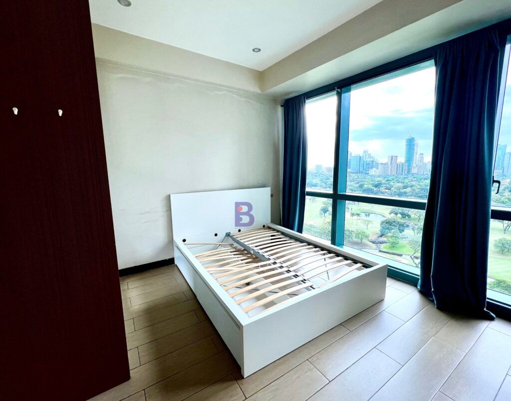 For Rent 2 Bedrooms at 8 Forbes Town Road in Bonifacio Global City (5)