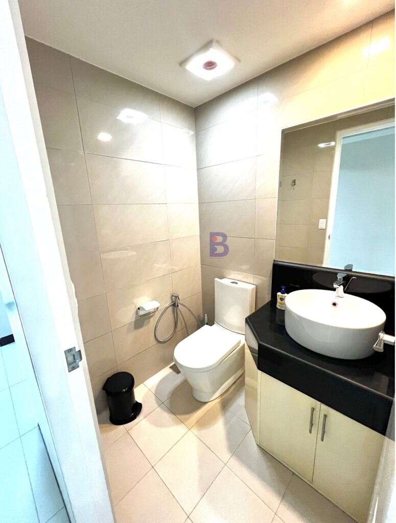 For Sale 3 bedrooms at 8 Forbes Town Road with golf course view and balcony (2)