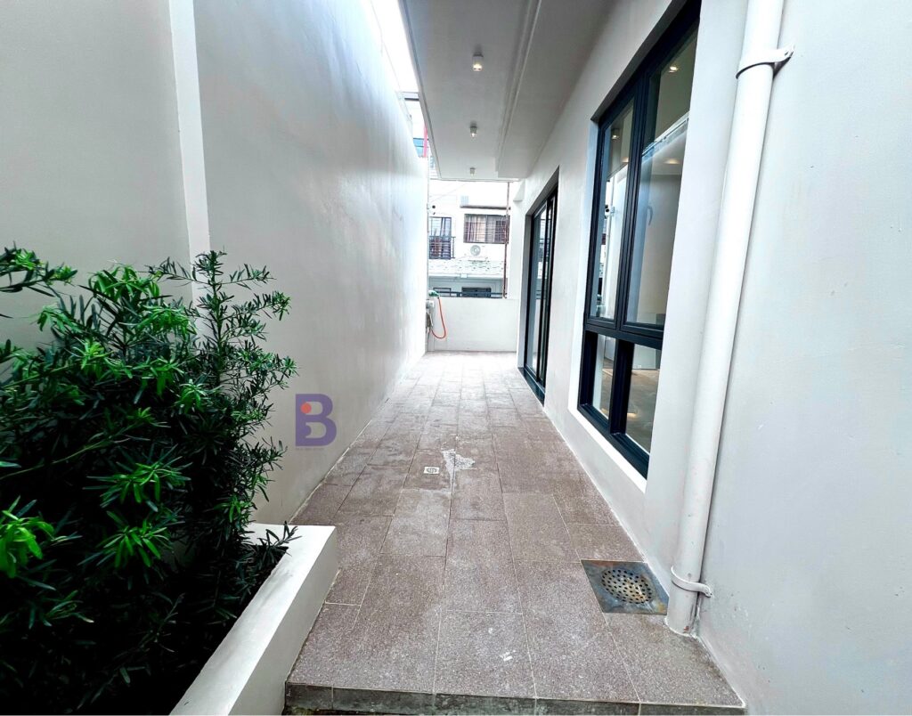 For Sale 5 Bedroom House and Lot in Greenwoods Executive Village in Pasig City (10)