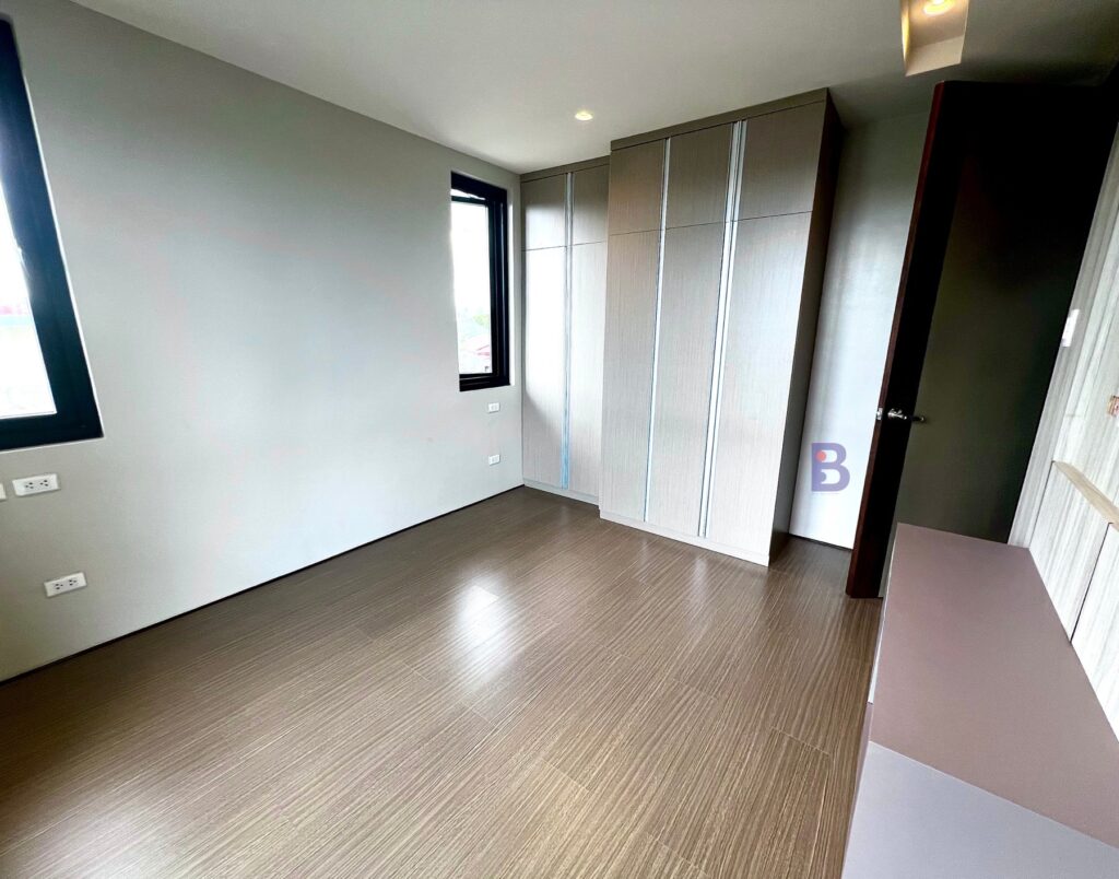 For Sale 5 Bedroom House and Lot in Greenwoods Executive Village in Pasig City (6)