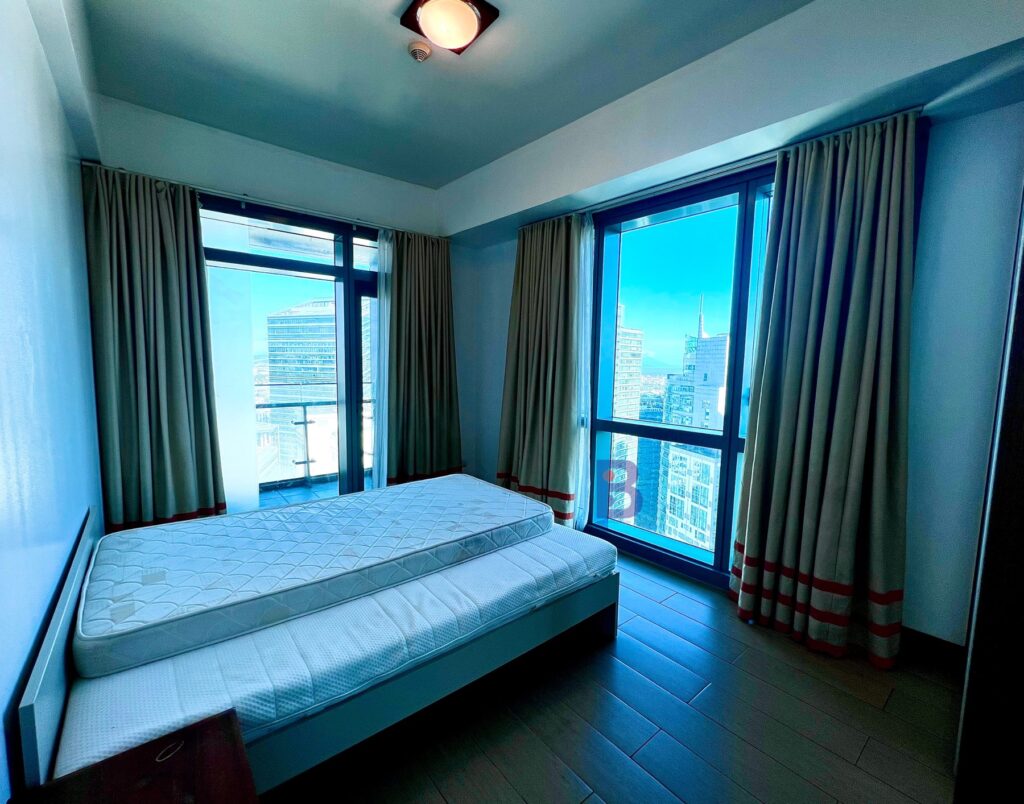 For Sale or For Rent 3 BR at 8 Forbes Town Road in Bonifacio Global City (10)