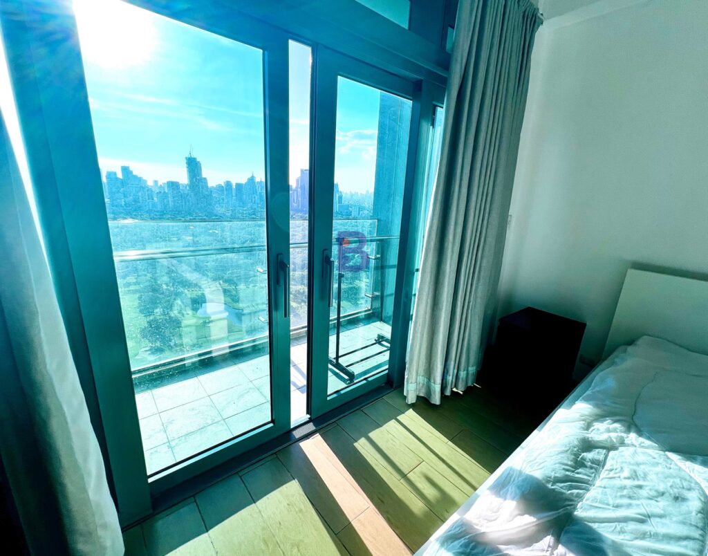 For Sale or For Rent 3 BR at 8 Forbes Town Road in Bonifacio Global City (4)