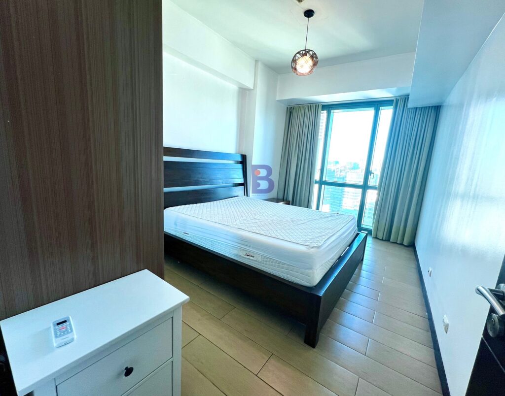 For Sale or For Rent 3 BR at 8 Forbes Town Road in Bonifacio Global City (7)
