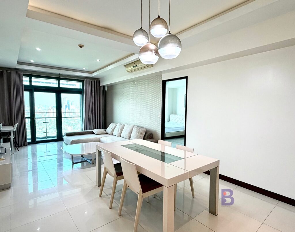 For Rent 3BR Golf Course View with Balcony at Eight Forbes Town Road Residences in Bonifacio Global City (1)