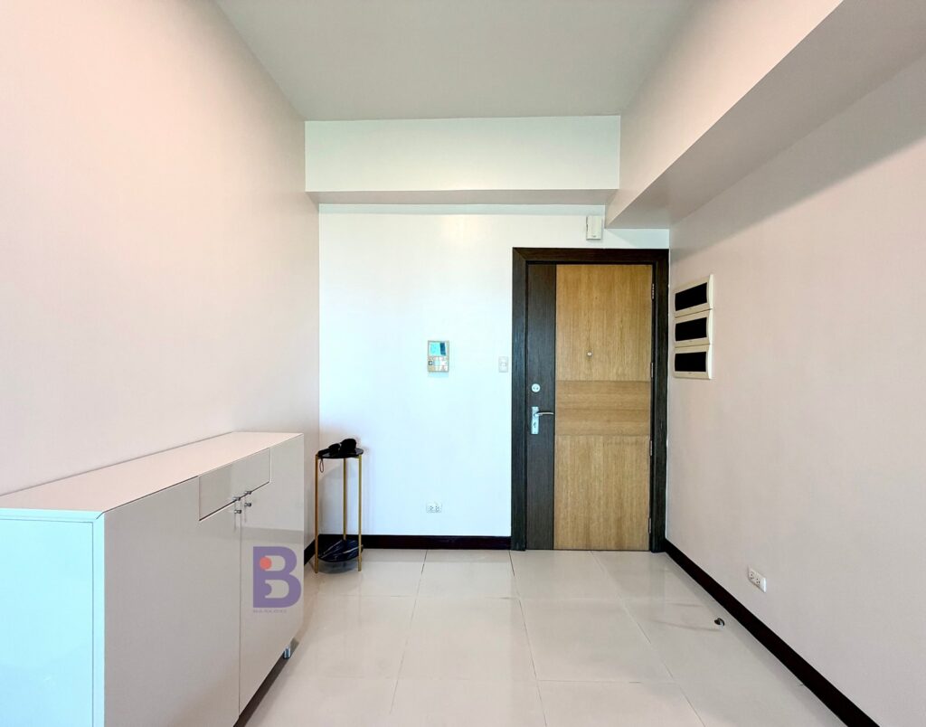 For rent 2br at 8 forbestown road, bgc, 2025L007 (4)